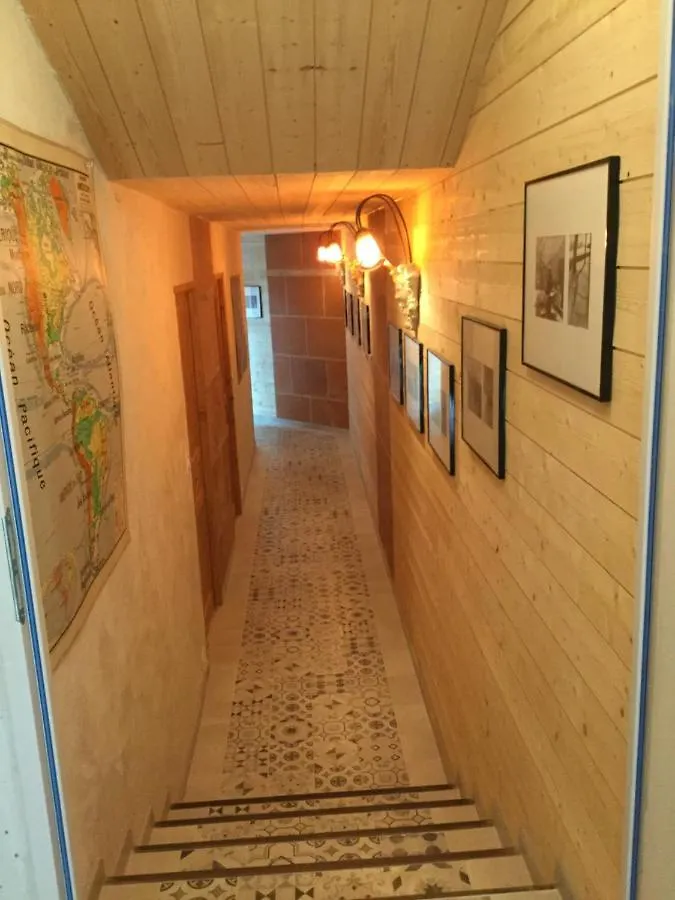 La Maison De Jean Les Adrets Frühstückspension